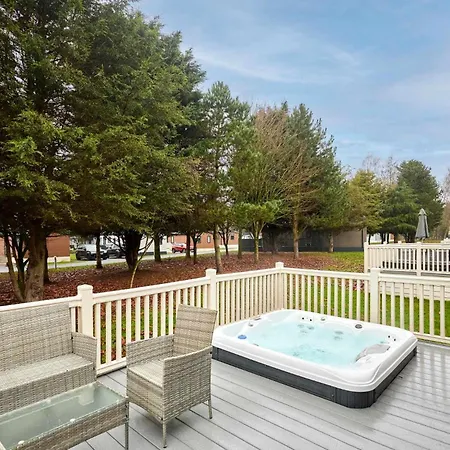 Springwood With Hot Tub York