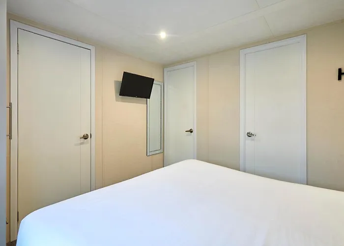 Springwood With Hot Tub