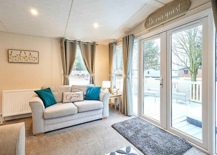 Springwood With Hot Tub York