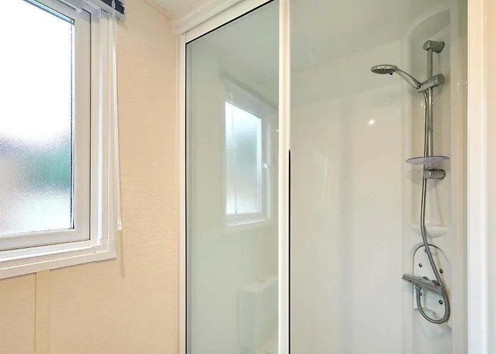 Springwood With Hot Tub * York