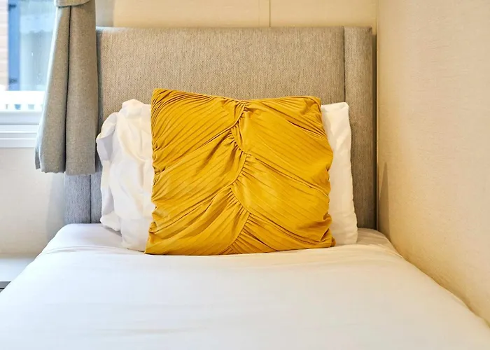 Springwood With Hot Tub